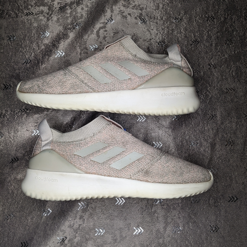 Adidas woman's essentials ultimafashion running shoe